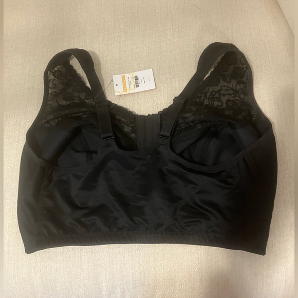 38G front close bra with lace trim - Picture 3 of 6